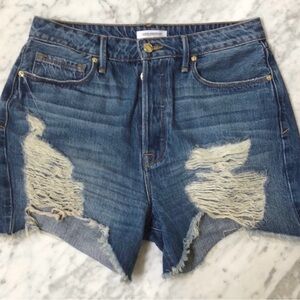 GOOD AMERICAN Bombshell cutoff shorts
